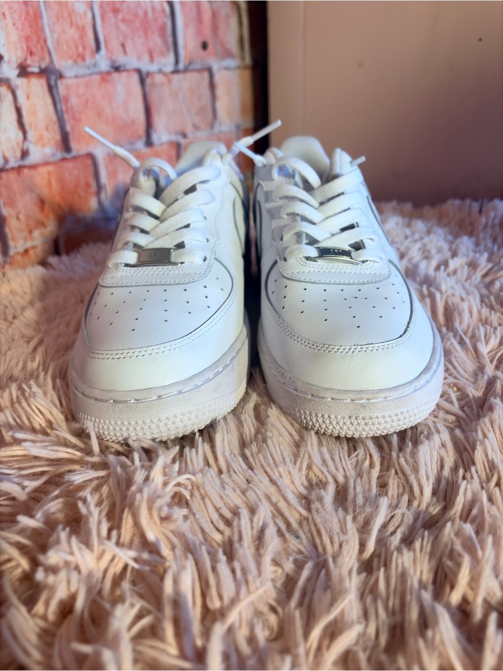 White Nike Air Force 1 grade school *No box* - Picture 2 of 6